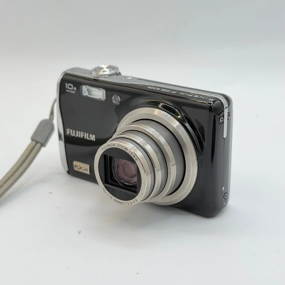 Fujifilm FinePix F72EXR Digital Camera Black 10x Optical Zoom Bundle SD Card